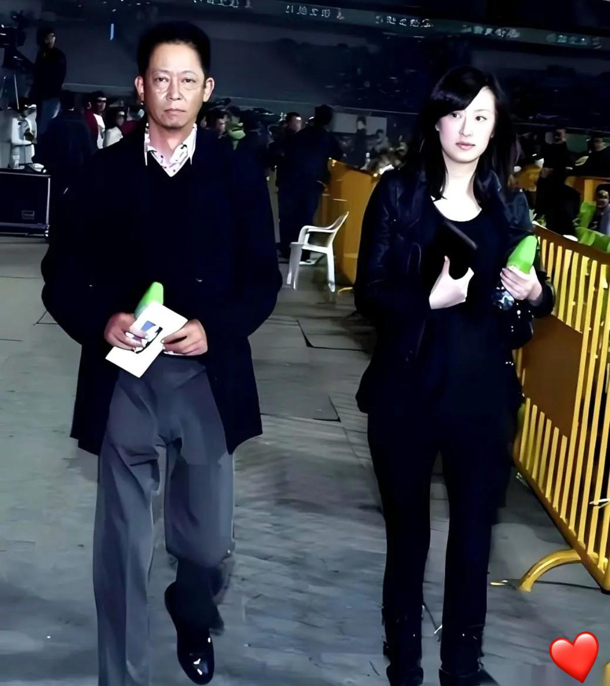 8岁年龄差+亿万身家！陈坚红为何主动选择王志文？…王志文和他的妻子陈坚红，长