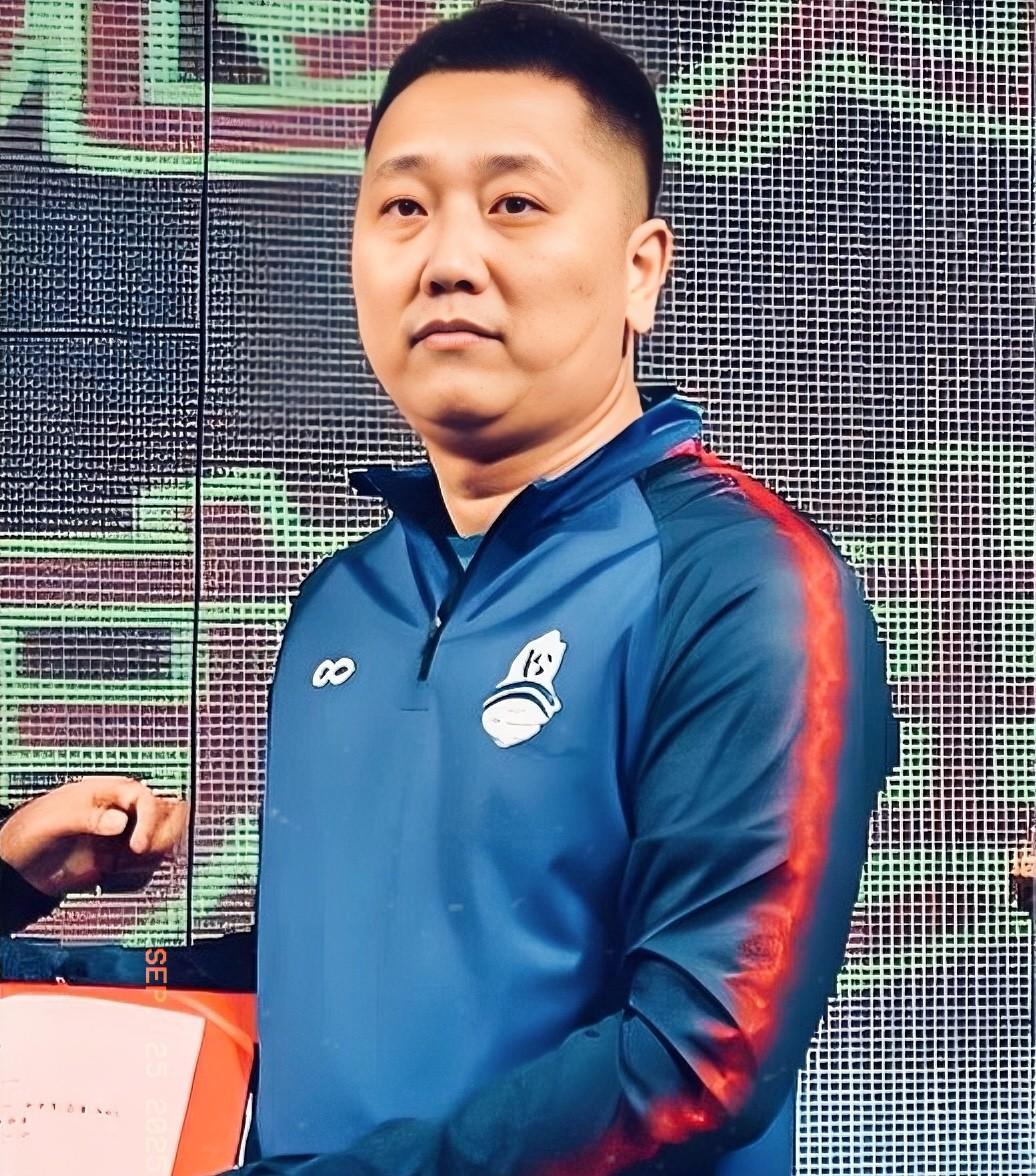 当年天津泰达身材削弱的小将，如今已经变得臃肿，你还认得出吗？卢彦绝对算不上天津