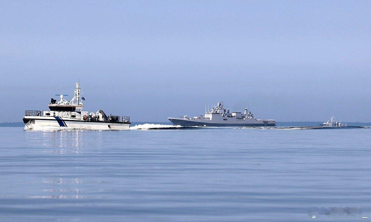 印度海军F-71“Tamal”号护卫舰继续在波的尼亚湾航行，瑞典、芬兰两国联合对