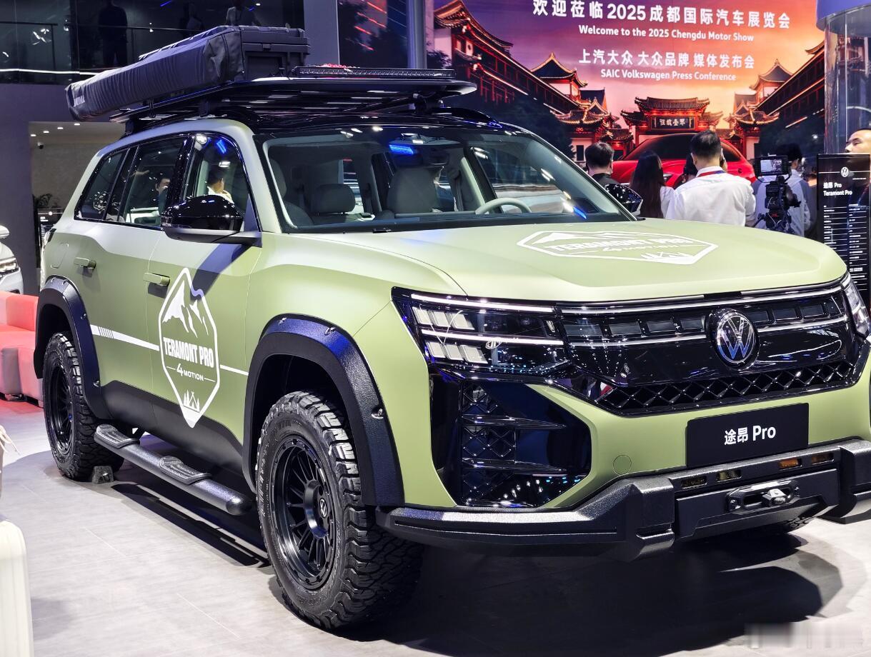 2025成都车展车314报道大众展台上真是很“技术流”啊，展示了EA888发动