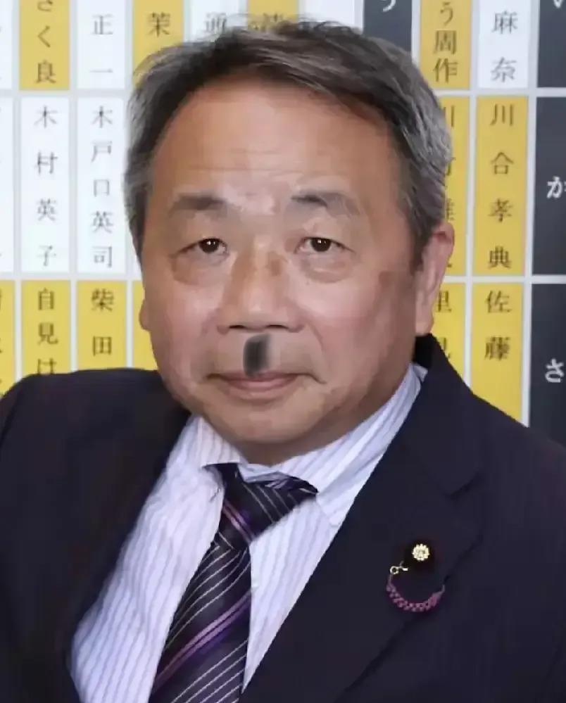 汉奸石平又跳出来给自己加戏了，9月30日他发文说中方接待岩屋毅访华是“中国先让步