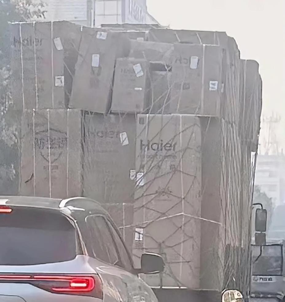 妈呀，这海尔的安装师傅要累晕了，这就是莎莎的影响力，整车整车的送，这真是赚