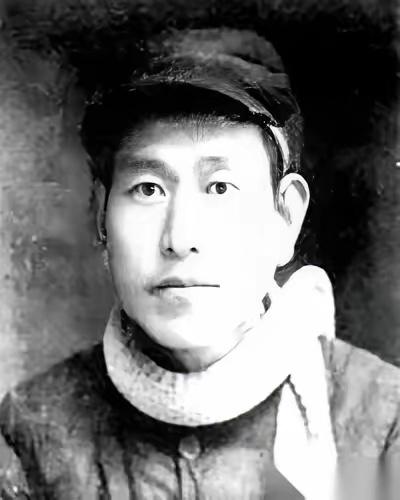 你知道什么叫魄力吗？1977年，一个叫赵苍璧的人当了公安部长。上任第一件事，不