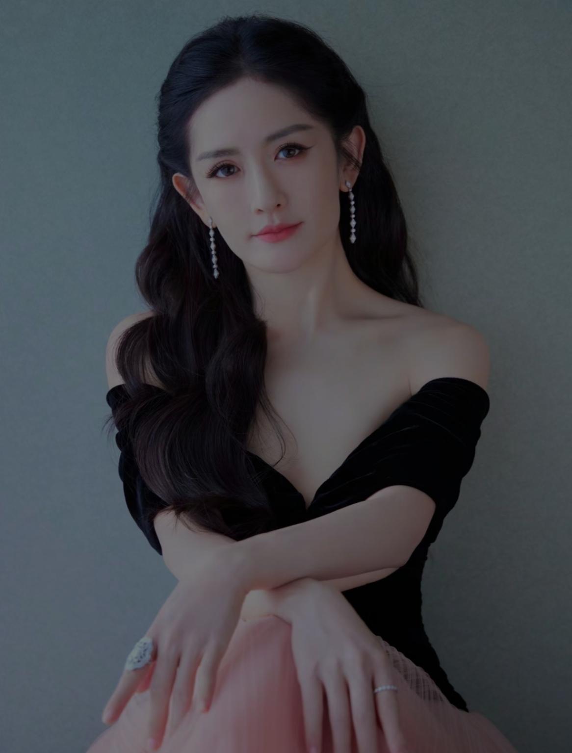 谢娜要主持央视？谢娜本人在2小时前亲自发文，字里行间满是难以置信的惊喜。她写