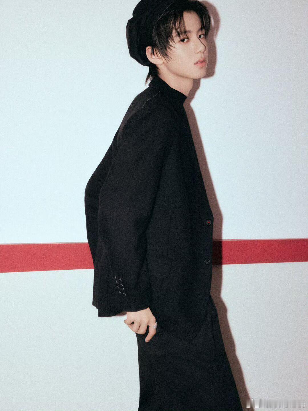 林子烨宋威龙张凌赫最权威的幼年体三张照片放一起，瞬间明白了什么叫幼年体。这种