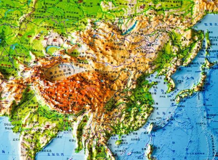 抛售美债已经成为必然！大国目前只剩7300亿美债了，之前又抛售了200多亿美债