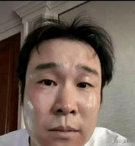 小沈阳每月给哥哥转5万，被骂不孝，哥哥沈飞直接开直播晒账单不少网友不分青红皂