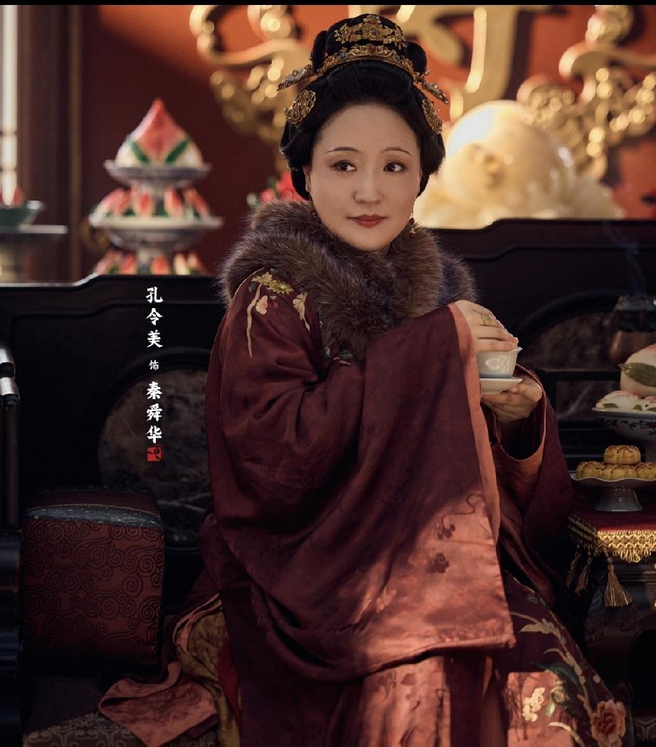 《兰香如故》中大太太绝对是低嫁了。感觉大老爷那个猪脑子，根本就配不上大太太。