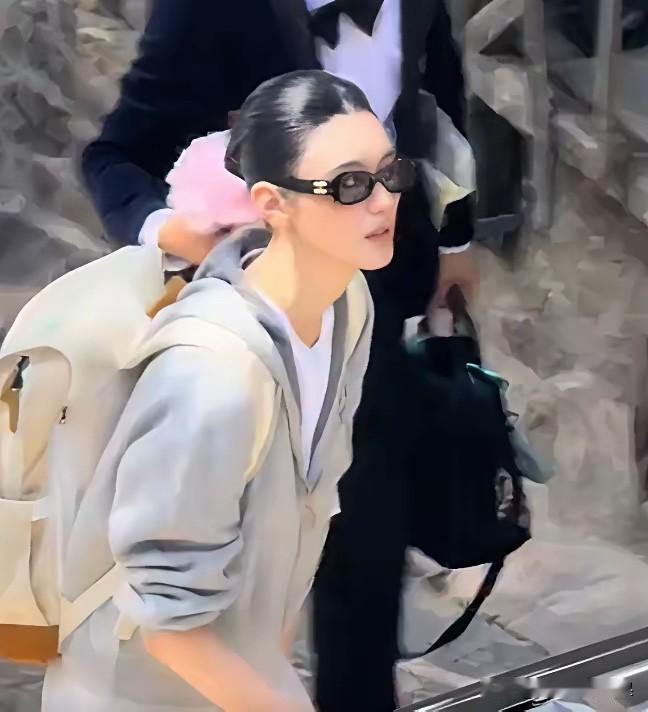 不怪那么多人喜欢她，确实漂亮！