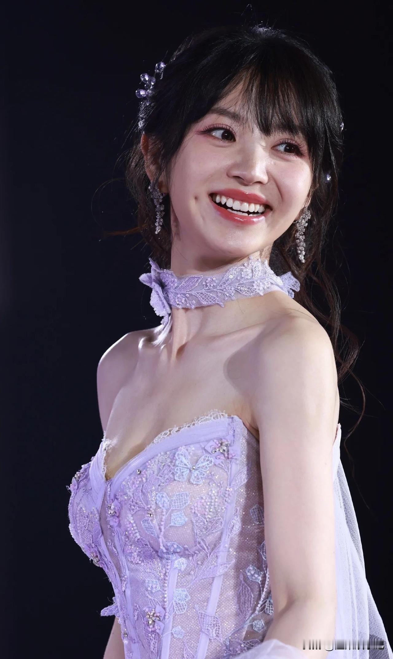 田曦薇的梨涡笑，笑到了我的心里！