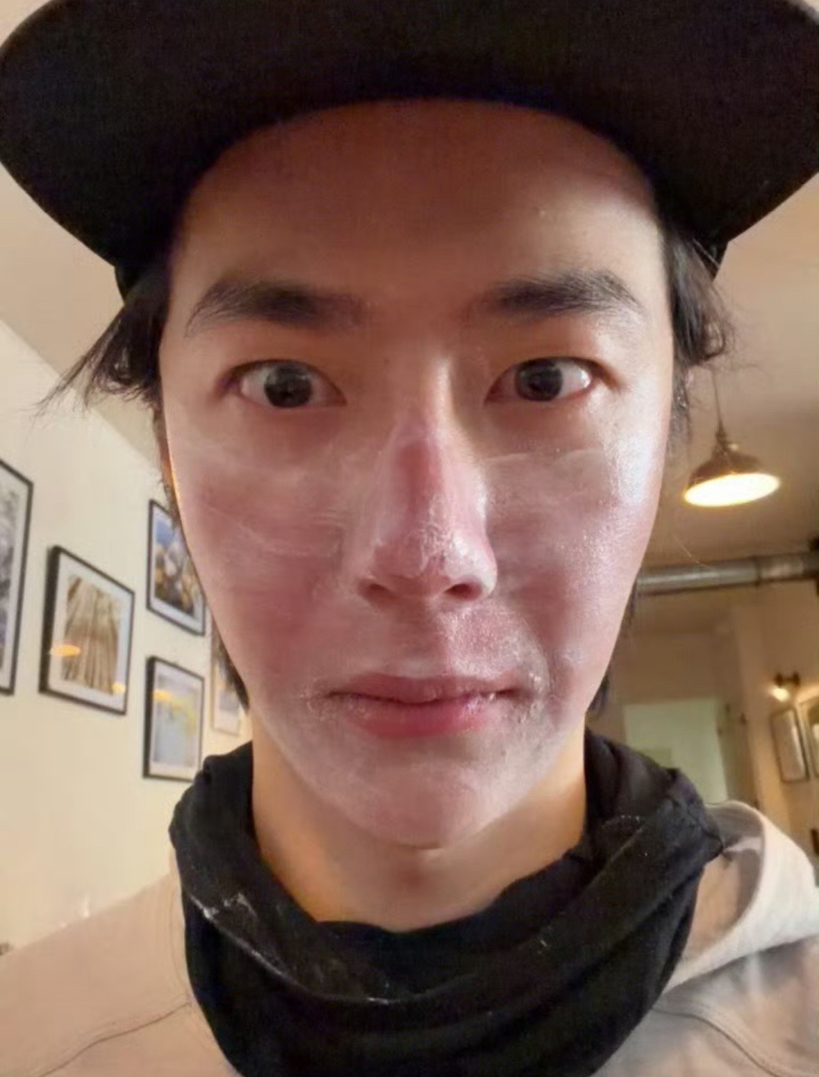 王一博晒素颜照不愧是内娱最有种的男人🐮的​​​