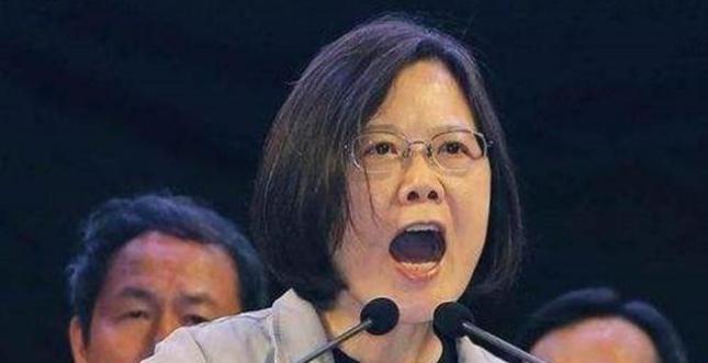 父亲大汉奸、母亲给日本人生过孩子，台湾前领导人蔡英文69岁仍孤身一人，当翻开她的