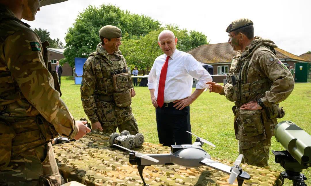 英国防大臣强硬表态，作战部队部署至俄罗斯边境，英国真要直接下场？近日，英国防大