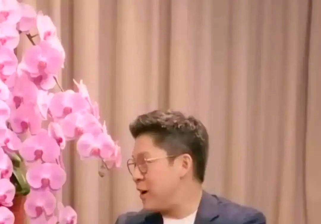 谁能想到，跳水皇后郭晶晶，嫁入霍家后差点被“虾”打败。世界冠军，豪门媳妇。