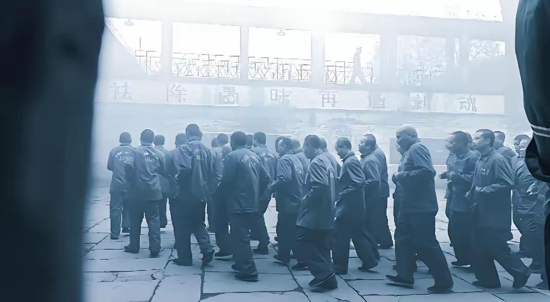 他是中国司法史上潜逃时间最长的罪犯，从1982年越狱脱逃到2024年被捕归案，整