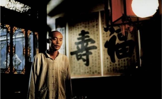 “《活着》里的福贵那么惨，他为什么从来没想过自杀？”这实际是个假问题，因为福贵看
