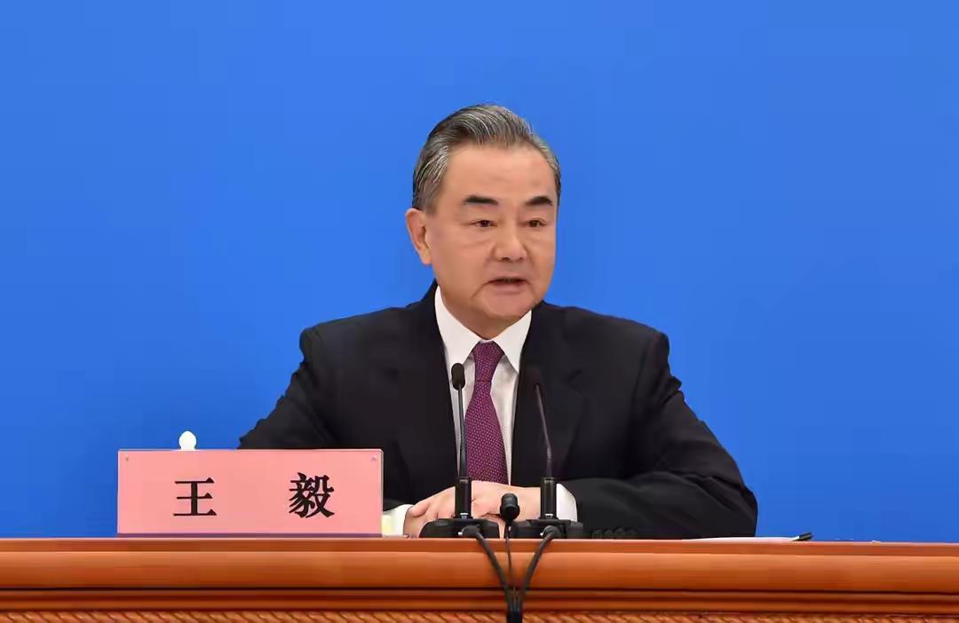 硬气！安世中国终获独立，荷兰紧急致电王毅，许下两大承诺谁能想到，当初单方面