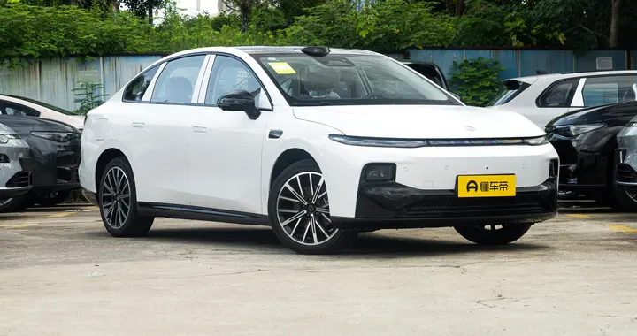 10万级纯电车怎么选？实测零跑B01深度解析：续航空间配置全面过硬