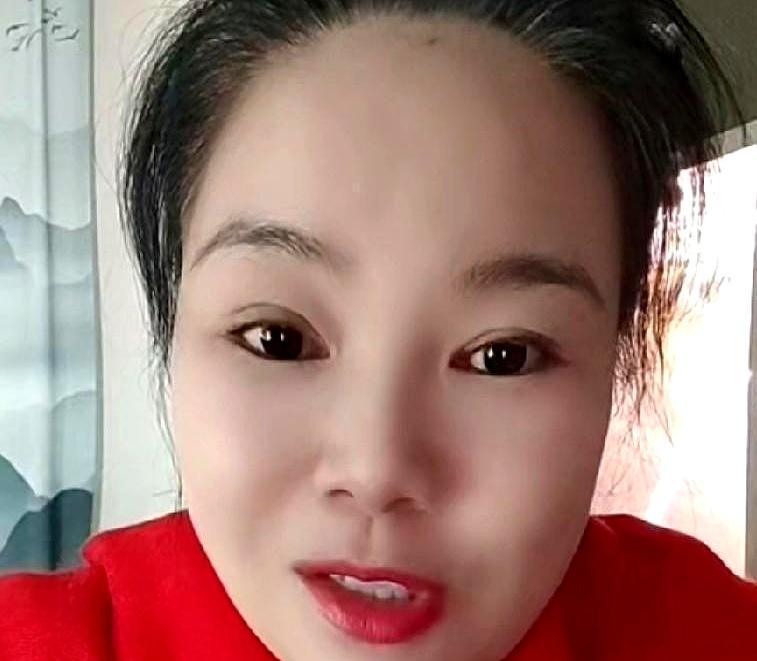 张兰突然闭口不谈孙子了。汪小菲在直播里直接怼：“妈，你以后别老往外说孩子的