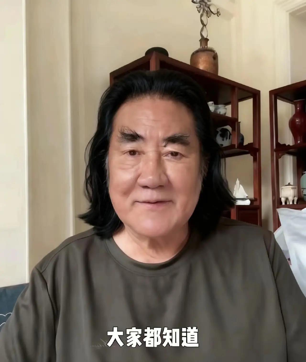张纪中剃了胡子，染了黑色头发，效果就是变丑了，因为老了瘪嘴，状态暴露无遗。原来有