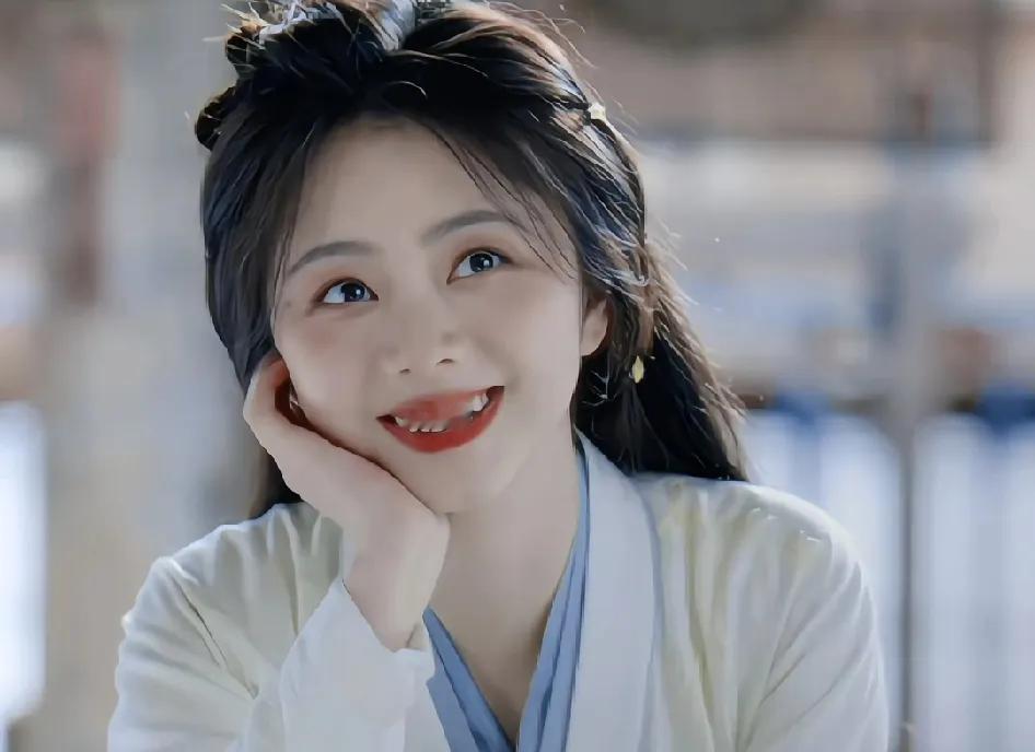 谭松韵万万没想到，自己才是逍遥的女主，但却被赵丽颖出现这拽拽的几秒截胡了，都以为