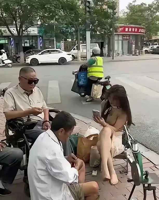 又见手艺人。