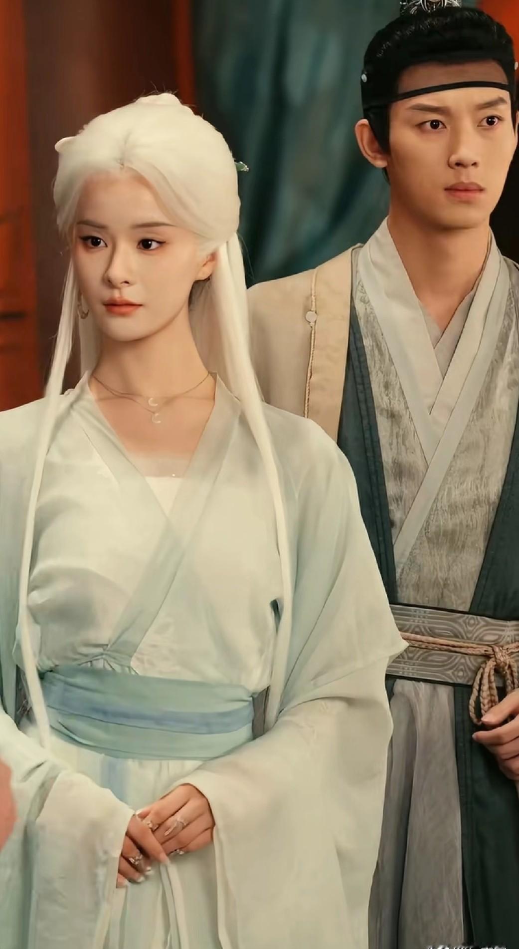 248万人催更第二季，导演刘权友却没能等到《女相师》的庆功宴。这剧直接捅破了短