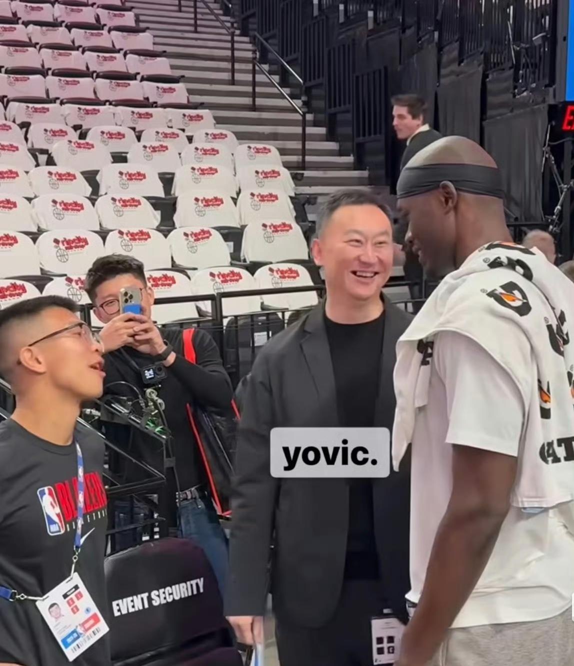 刘维伟没拿过CBA冠军，但两个徒弟已经站上NBA地板了。余嘉豪从双向合同转正，