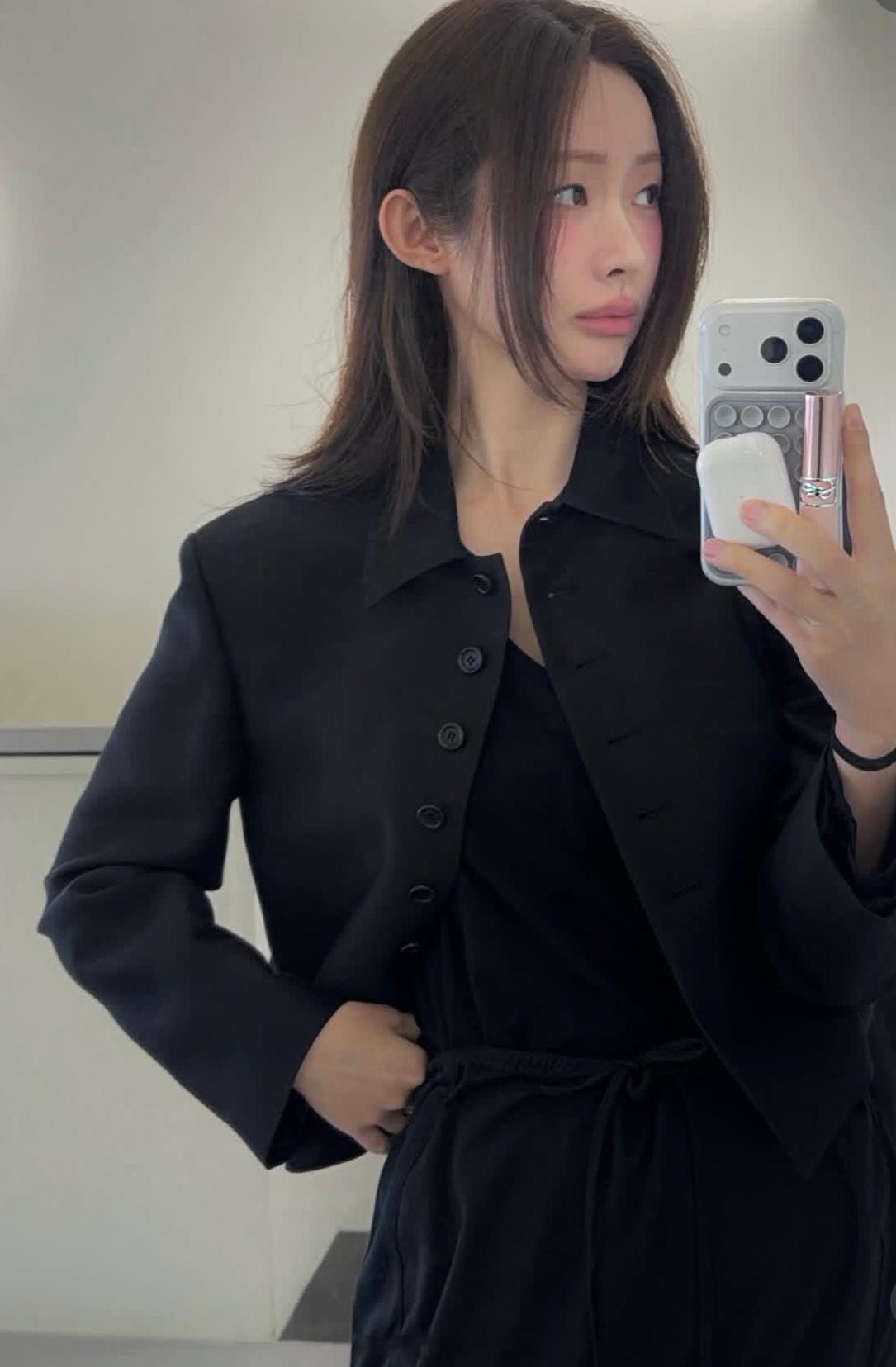 穿搭分享连续更新第2789天韩国时尚女生日常搭配都市女性穿搭韩系穿搭超能新星汇