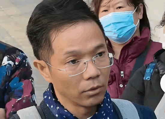 这几天真是笑不活了，某律师跟所谓的教授凑一起连麦，一唱一和地暗戳戳针对李圣，结果