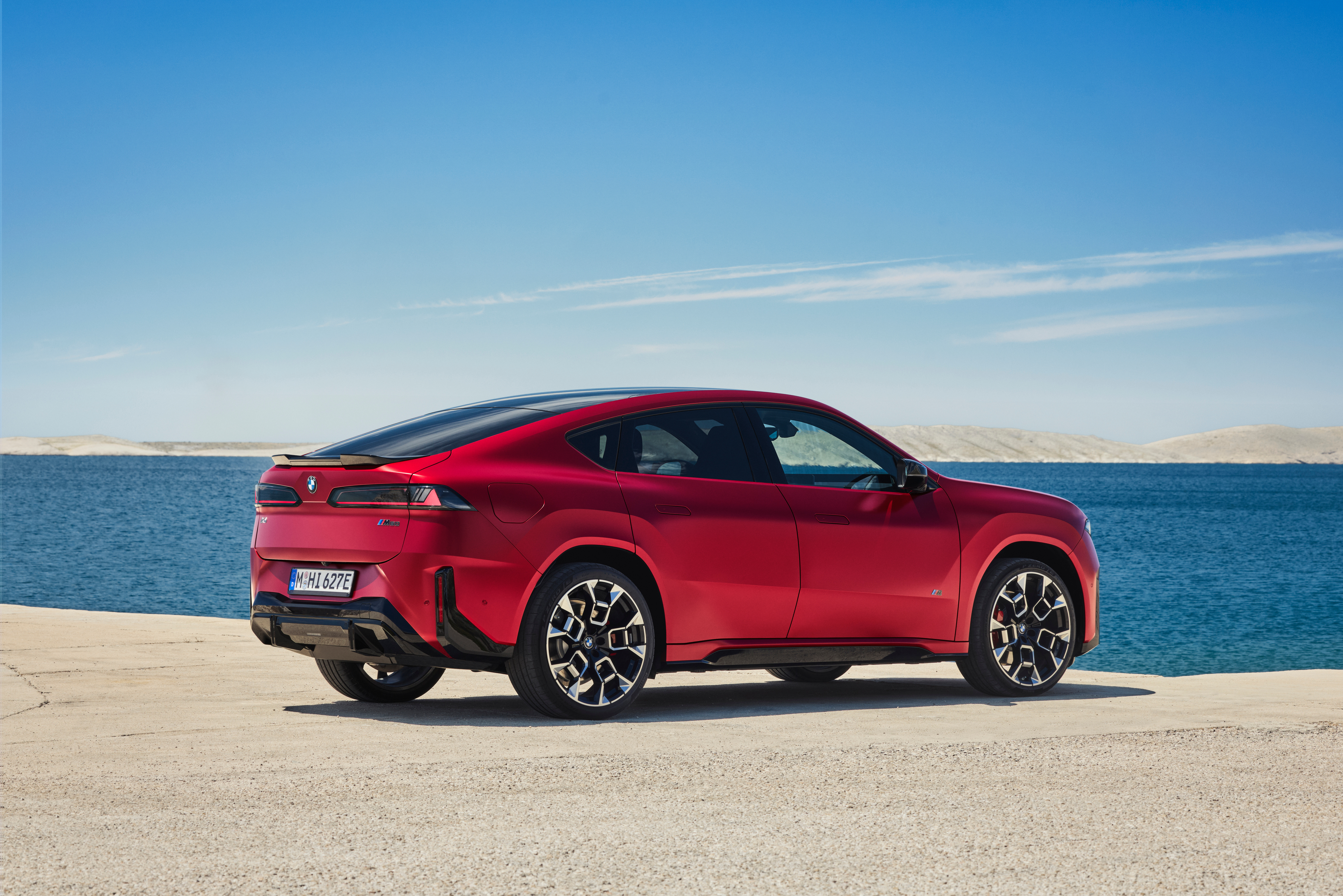 2027BMWiX4M60xDrive#宝马#轿跑SUV已经是宝马的经典车型，iX4如期而至，为用户