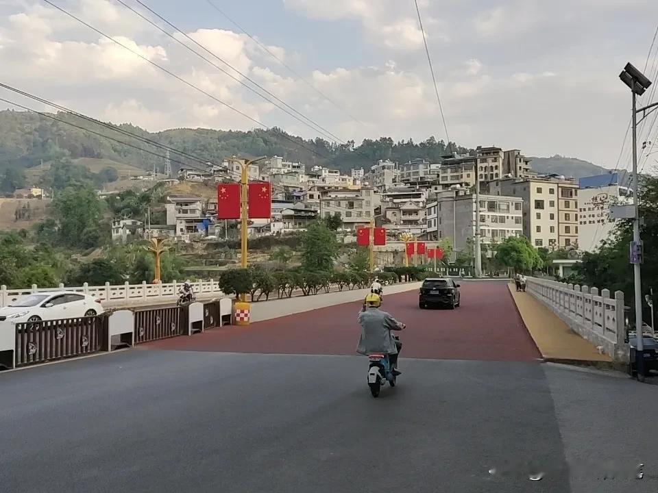 为什么大家都喜欢打网约车？其实图的就是一个消费得明明白白！刚到金平那天晚上，从