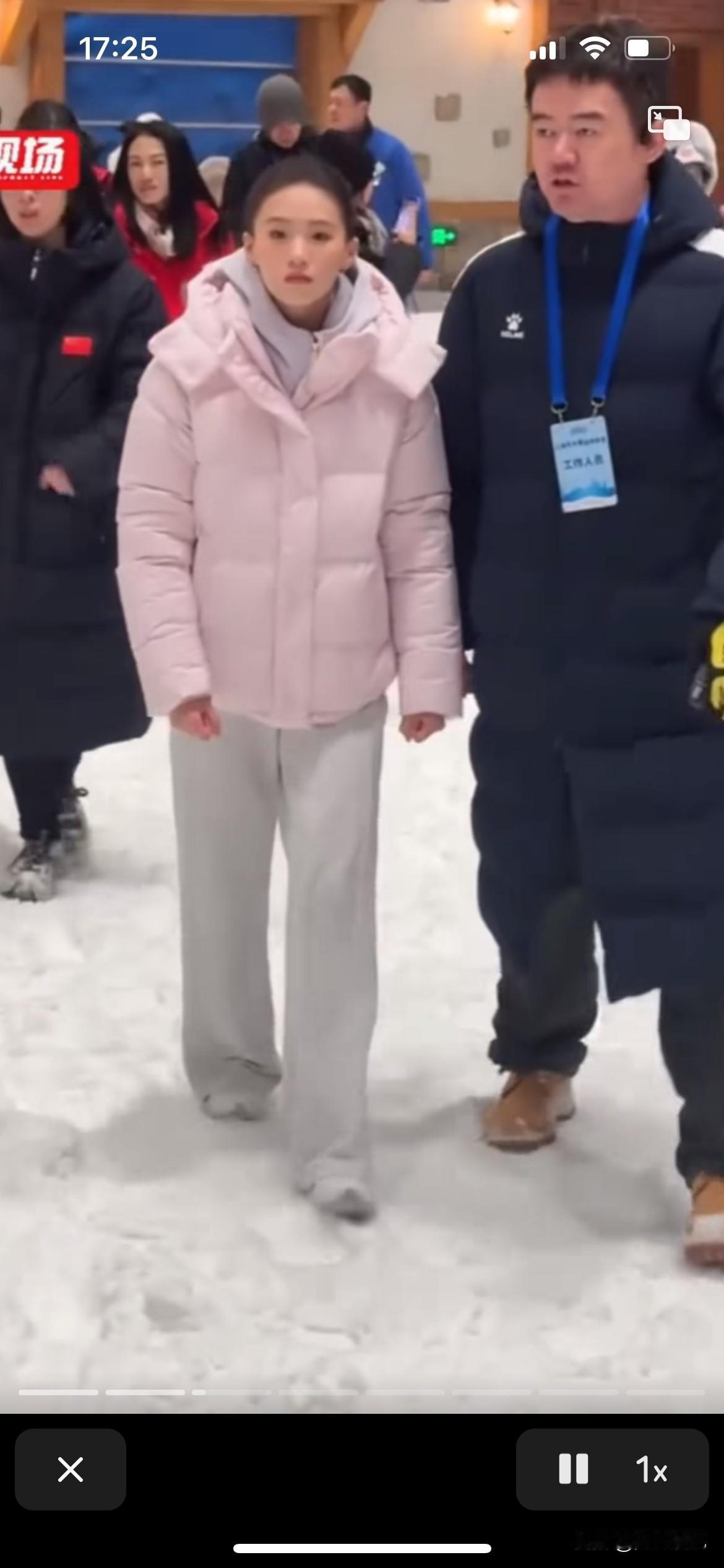 陈芋汐并没有去学滑雪，而是去推动滑雪项目的发展，这就是她的魅力所在，并不是为了去