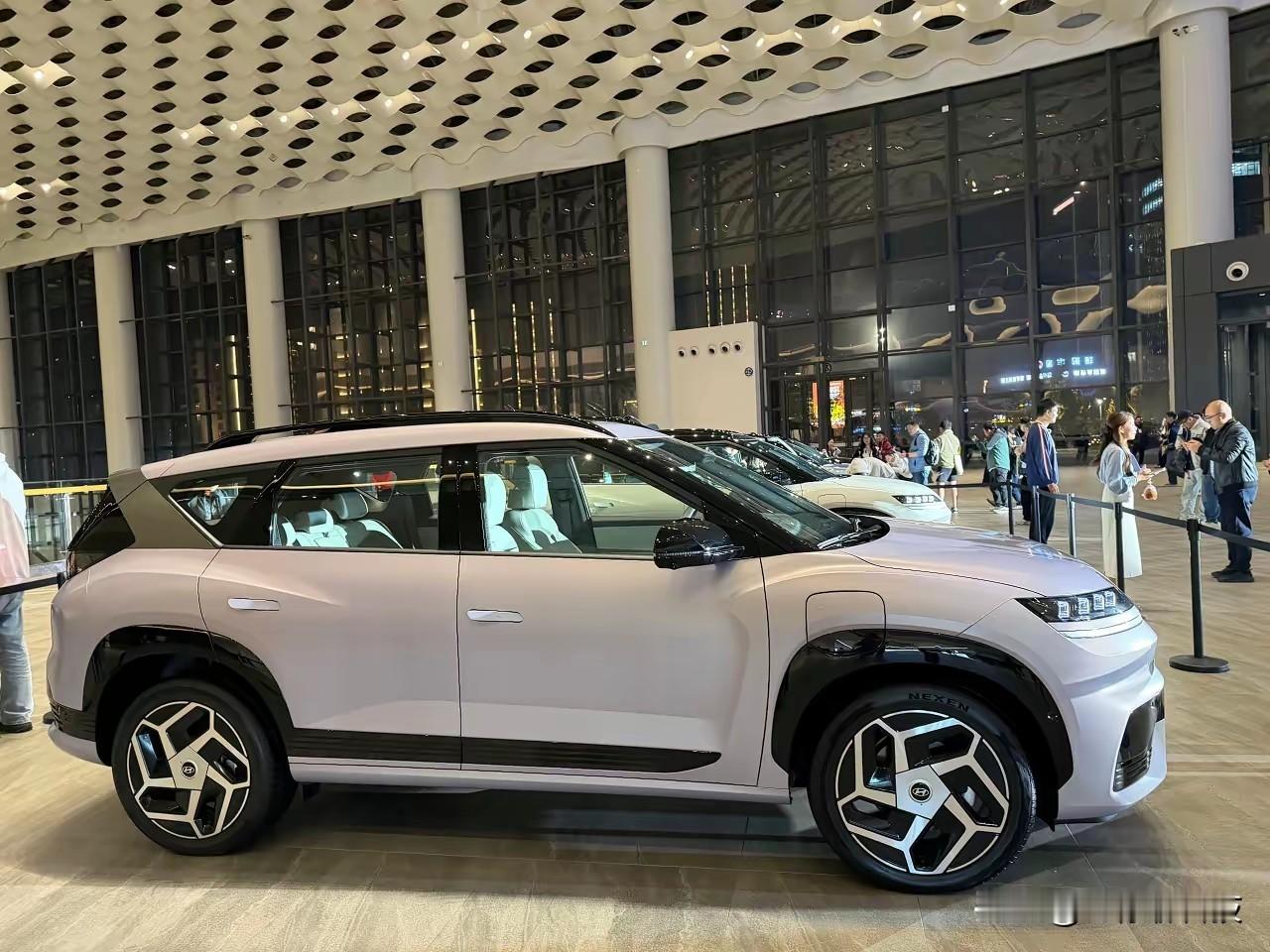 车友们！11.98万就能拿下722km续航的合资纯电SUV，北京现代EO羿欧这波