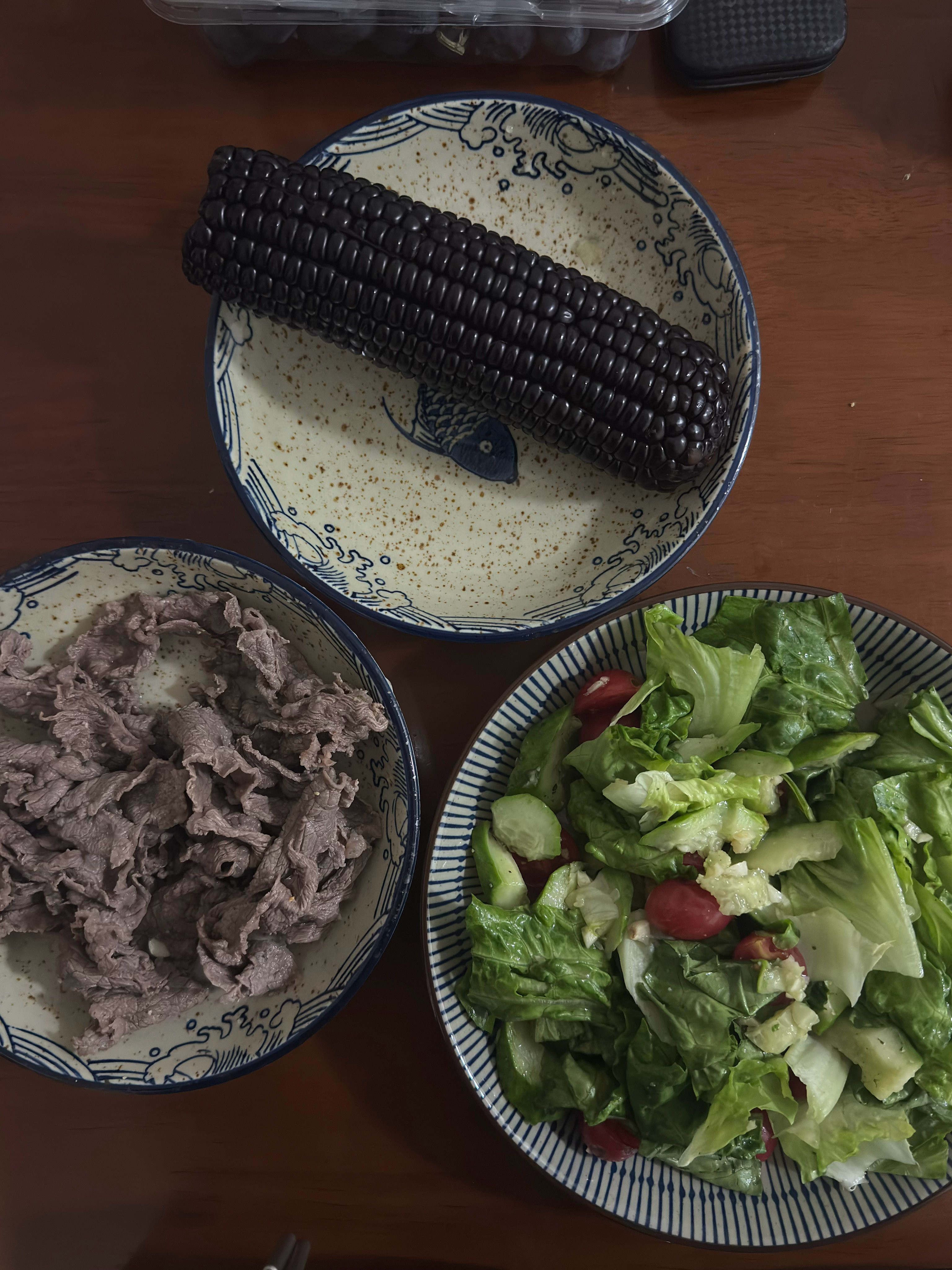 晚饭吃的啥？凉拌绿化带🥬牛肉🐂玉米🌽昨天晚上忘了，补上！！！说好减脂的来打