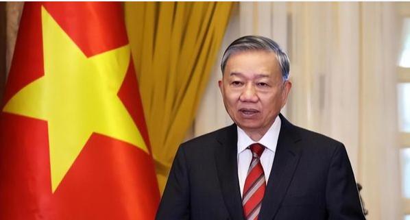 越南突然加大执法力度，强势拆除一批中文广告牌！既不要汉字，也不要中国街，越南想干