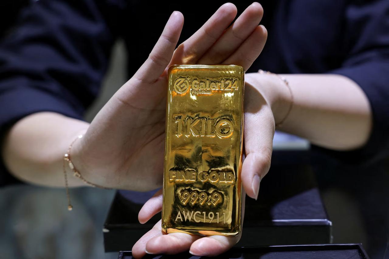 老外震惊了，在中国存黄金还能给利息？最近海外社交媒体上一群财经博主跟发现了新
