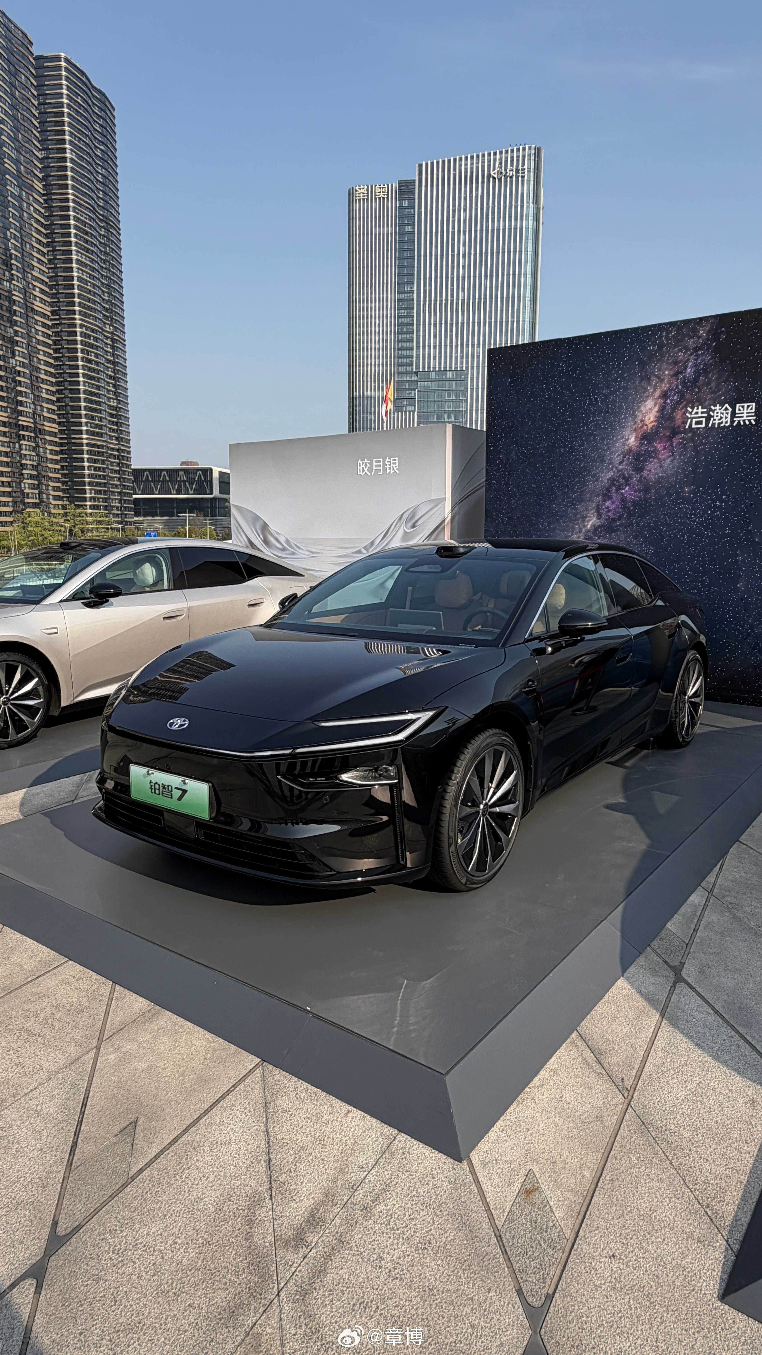 广汽丰田铂智7这场发布会，没把重点放在“秀参数”上，而是首创“答用户问”形式，把