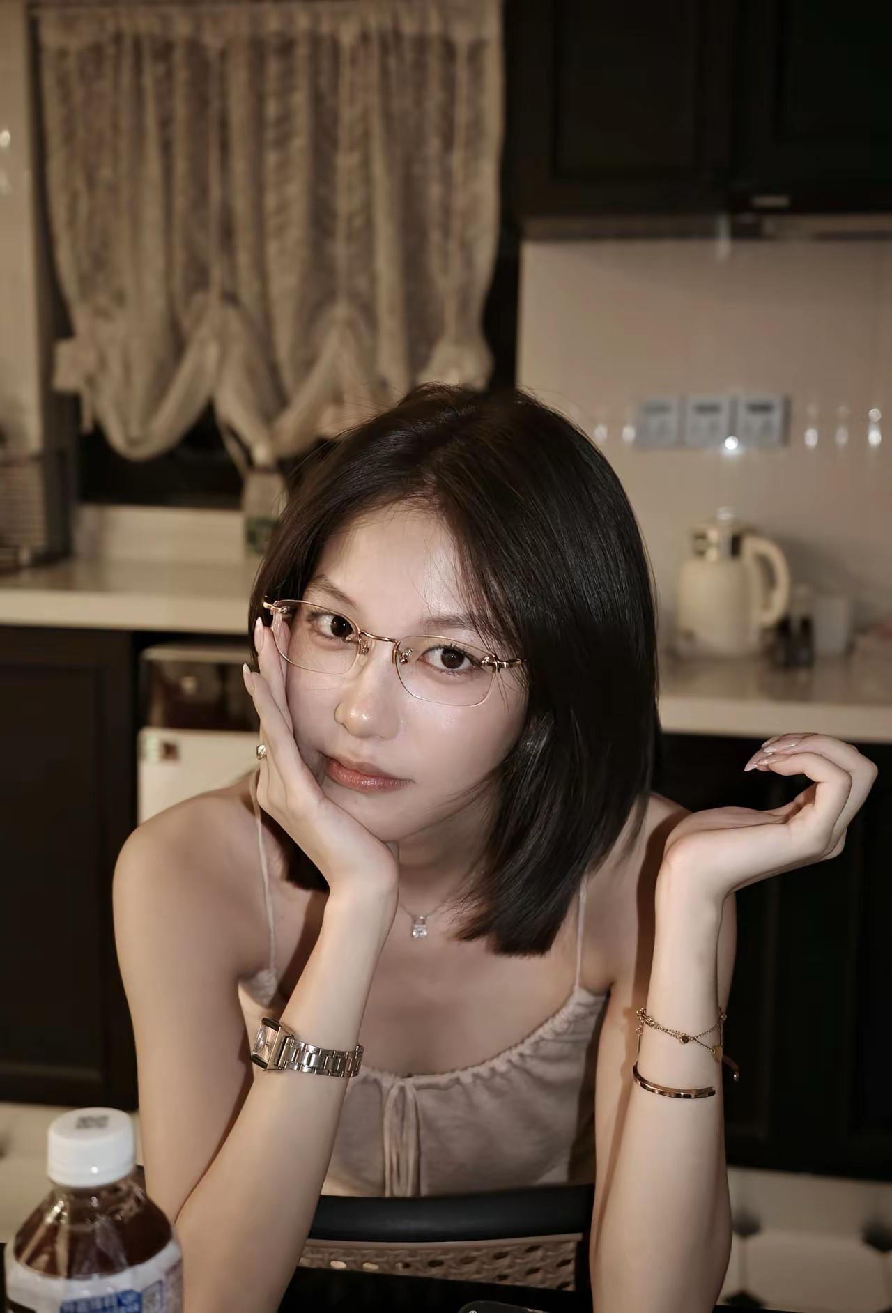 女性怎么样才可以变的优雅，有气质我知道自己有很多缺点，但我接受了自己，从此，一切