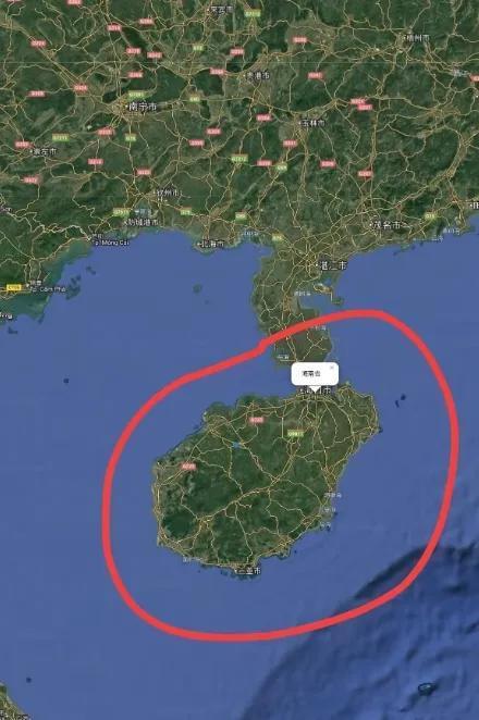 海南封关这事儿，外头炒得比咱们这儿还热。南海看着风平浪静，可有些人是真坐不住了。