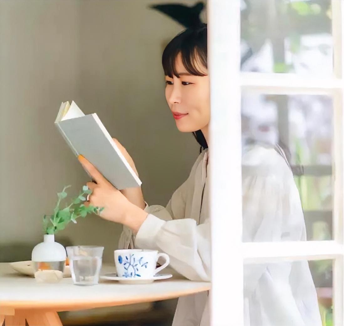 情绪不稳定？28种情绪释放法人到中年最怕情绪不稳定。你有没有胸闷、气短、堵得