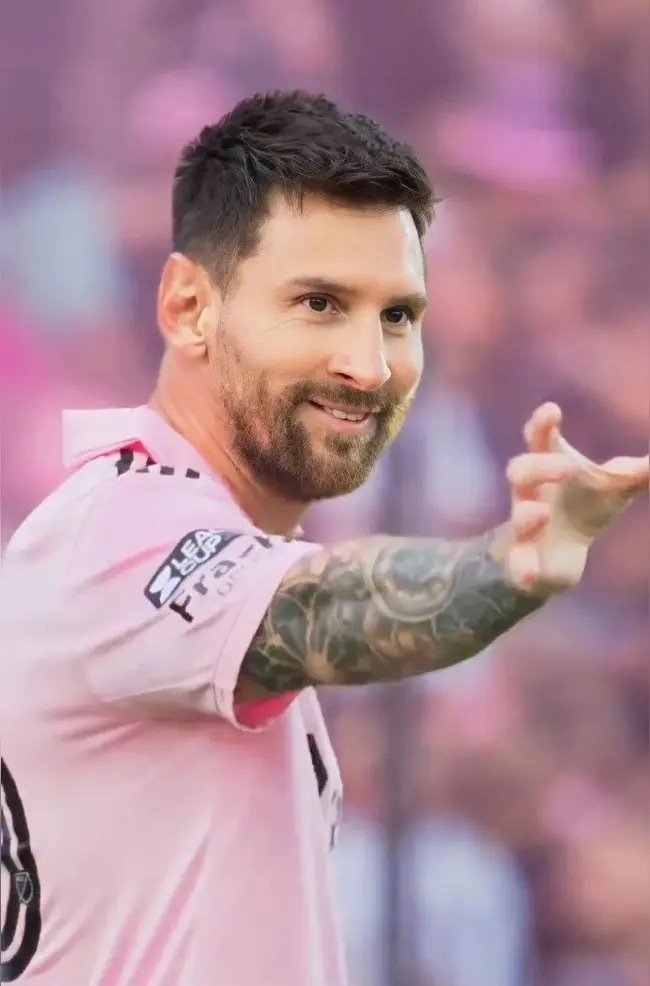 你认为梅西能进历史前五吗？他到底有哪些优势？历史前五是不可能的。前三就不说了，三