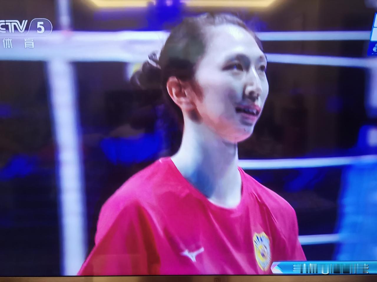 吴梦洁作为国家女排的主力队员，江苏女排的主力队员，在面对山东女排的时候，可以说是