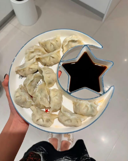 找到了最适合吃饺子的盘子​​​