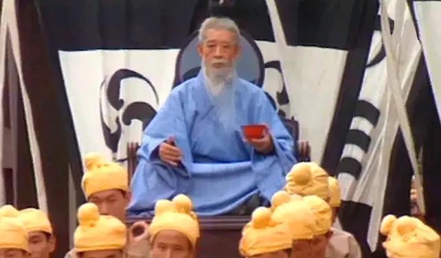 直到现在我才明白，为什么孙策不顾众人劝阻，一定要杀于吉了！这就好比你辛辛