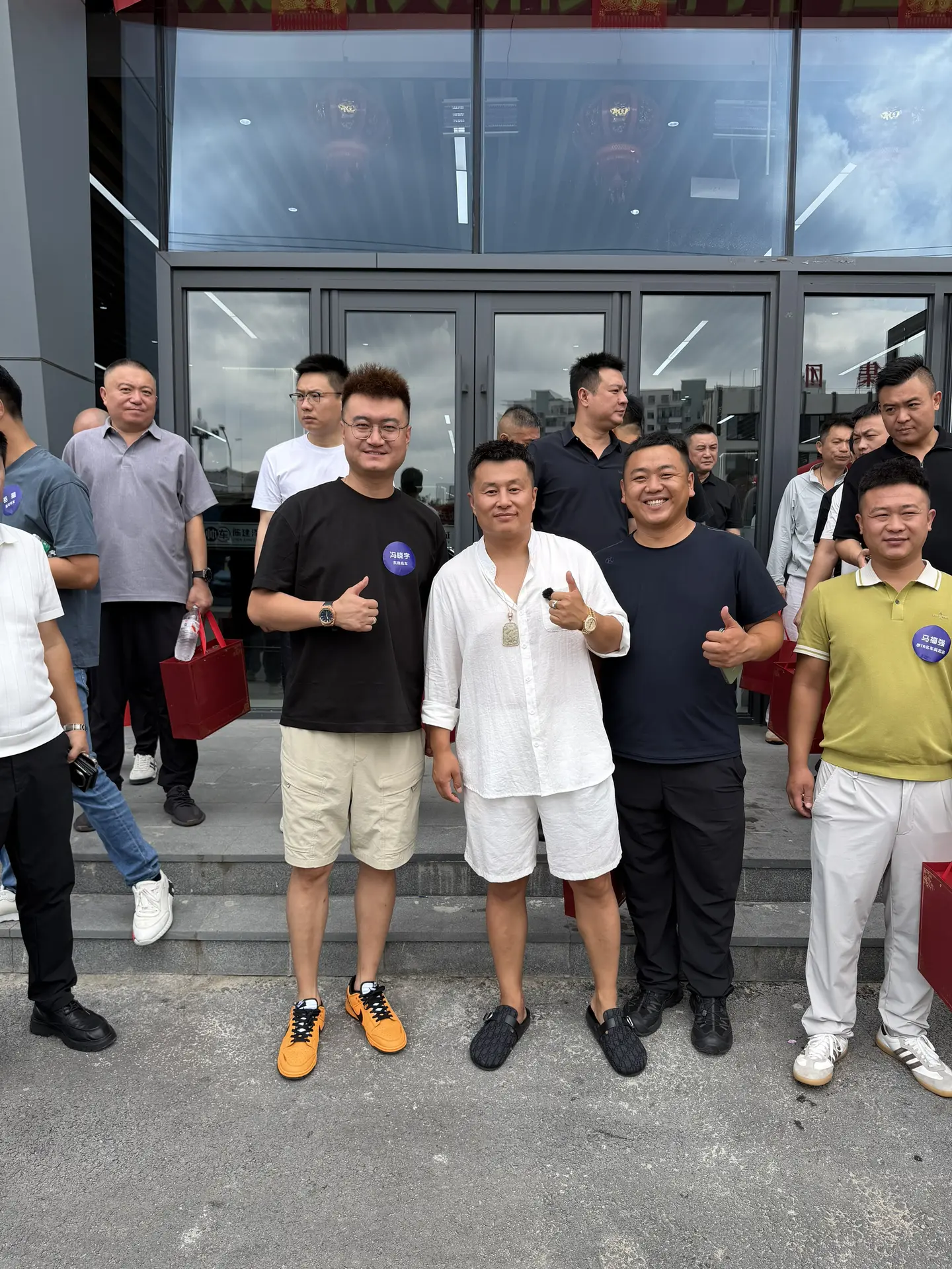 都好起来了能和宇哥合影了😁