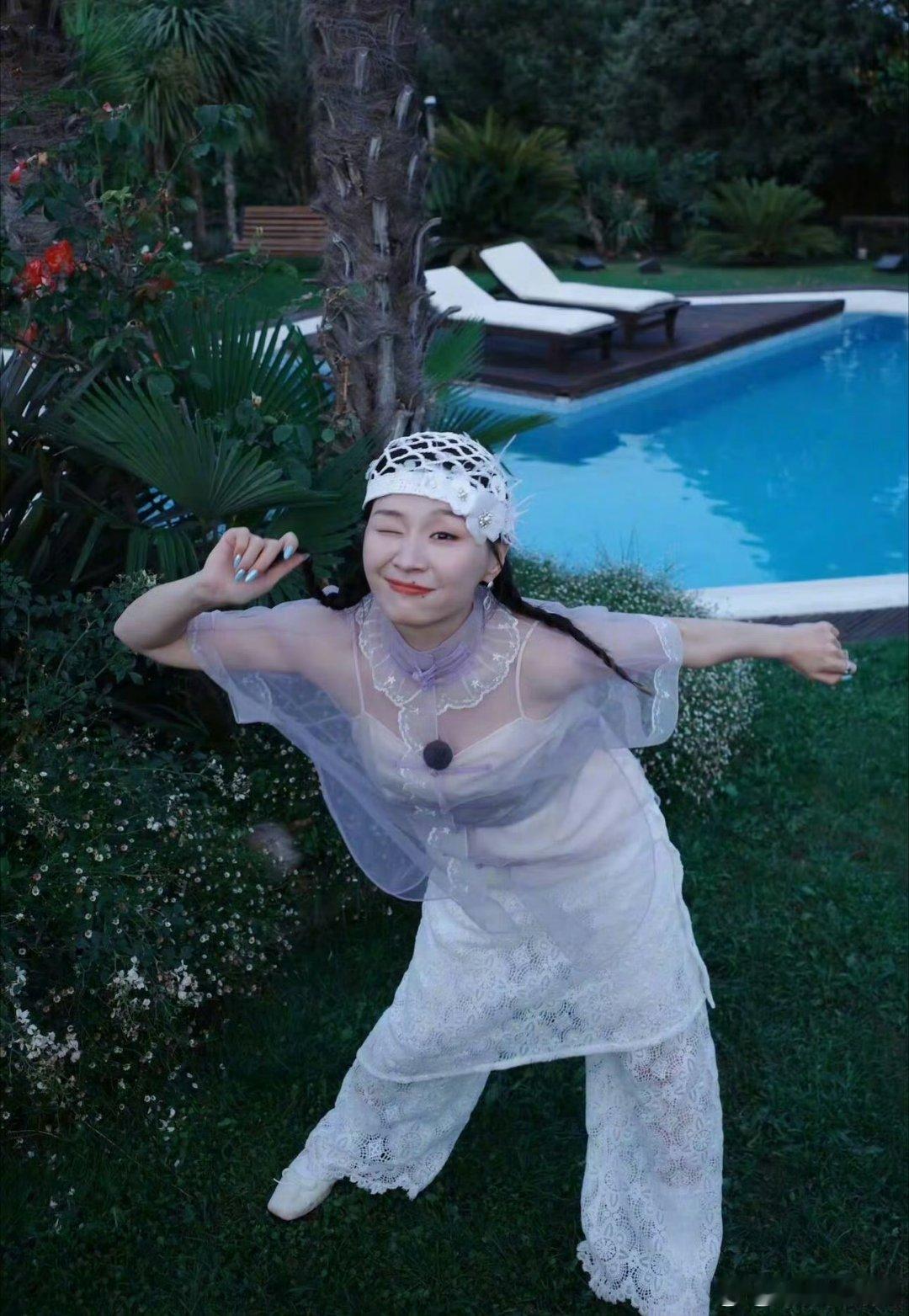 谁懂金靖这个溢出屏幕的生命力​​​，太可爱了吧！​​​