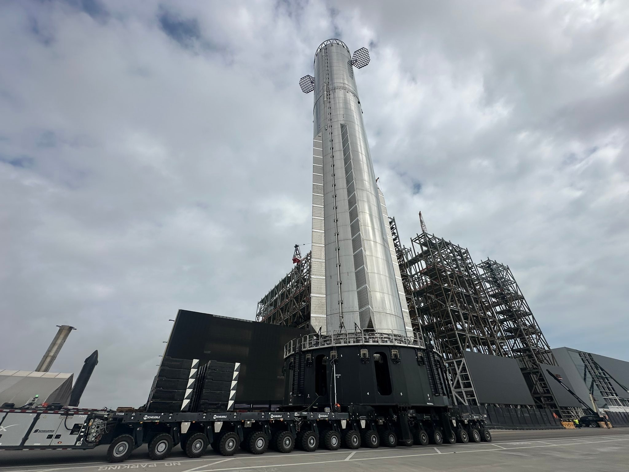 SpaceX公布星舰12飞时间了5月13日，SpaceX确认，星舰第12次飞行测