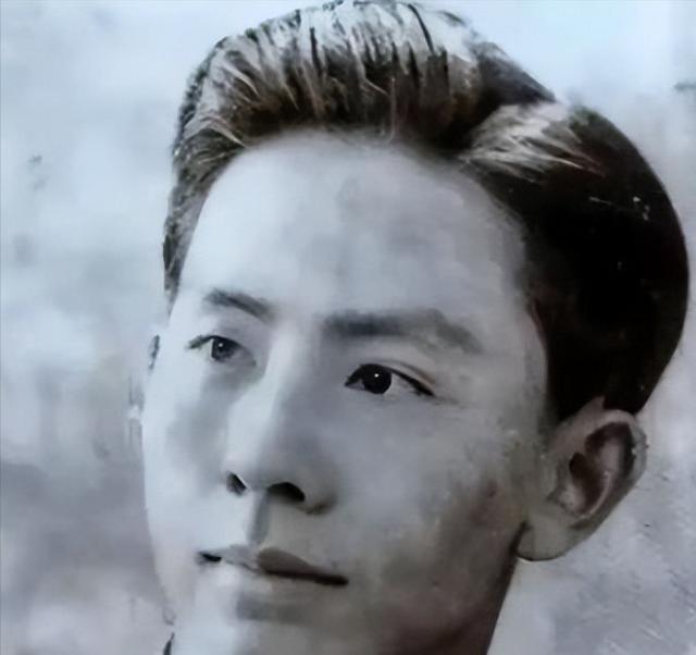 1948年，盛超群被捕。面对酷刑，他交出一份12人的名单。没过多久，特务找上门，