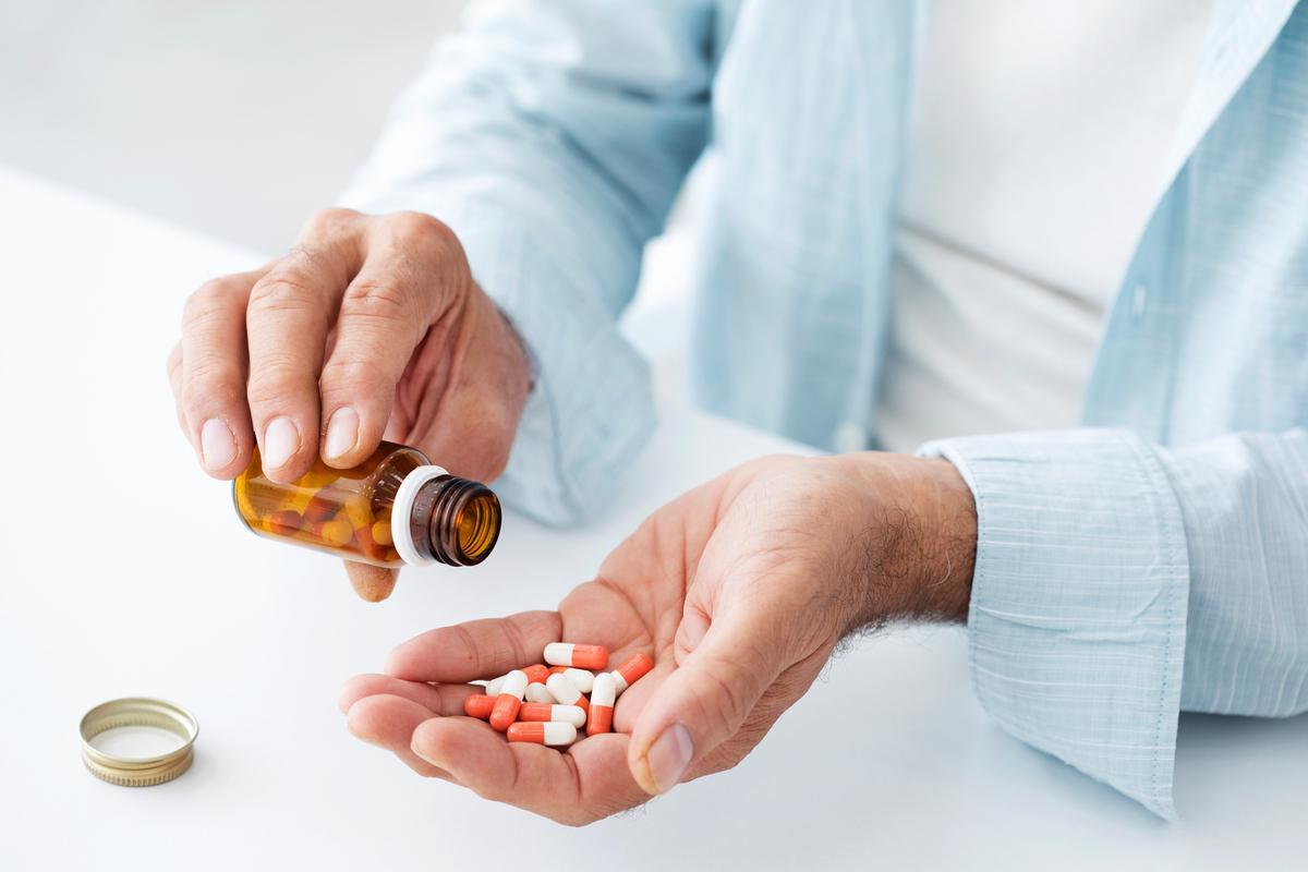 吃降糖药8年，突发双肾衰竭！医生：他犯了4个错误，值得反思吃降糖药不等于“吃